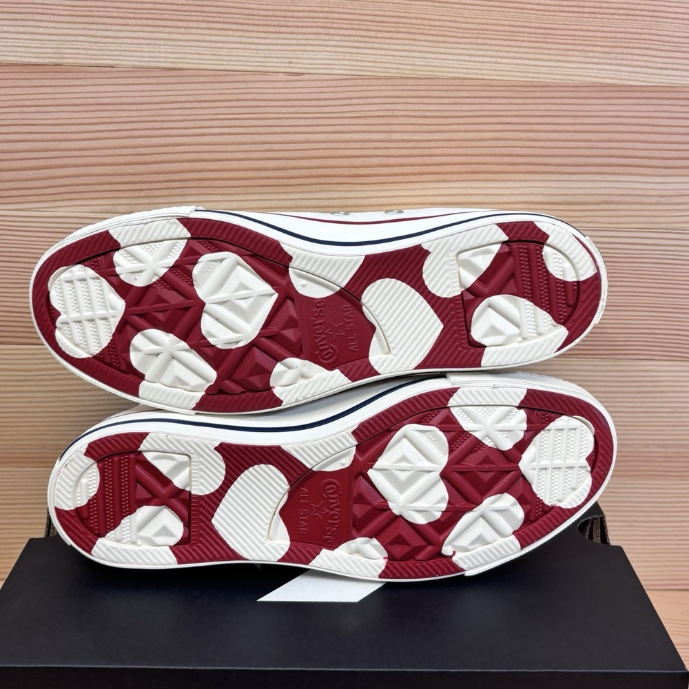 Converse Women Chuck Taylor All Star Sneakers Sz 7 Hearts High Top A19055C - Picture 8 of 10